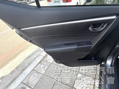2018年 Toyota Altis 1.8 尊爵版 原鈑件 恆溫 I-Key 定速 盲點 最保值妥善率高的國民房車