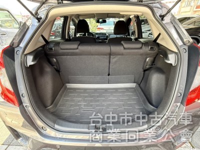 2016年 Honda FIT 1.5 S版 恆溫空調 換檔撥片 定速 安卓大螢幕 超人氣小車 首購族小家庭代步首選