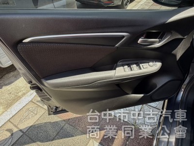 2016年 Honda FIT 1.5 S版 恆溫空調 換檔撥片 定速 安卓大螢幕 超人氣小車 首購族小家庭代步首選
