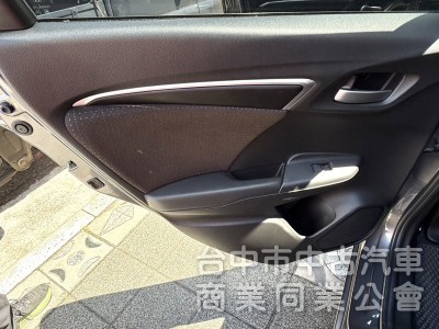 2016年 Honda FIT 1.5 S版 恆溫空調 換檔撥片 定速 安卓大螢幕 超人氣小車 首購族小家庭代步首選