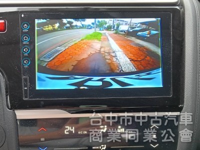 2016年 Honda FIT 1.5 S版 恆溫空調 換檔撥片 定速 安卓大螢幕 超人氣小車 首購族小家庭代步首選