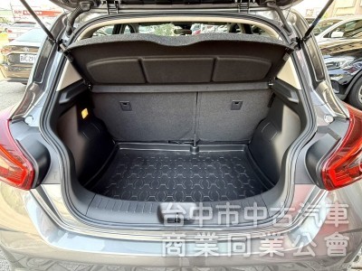 2021年 Nissan TIIDA 5D 1.6  J智能360版 原鈑件 環景 I-Key 定速 恆溫 都會時尚小車