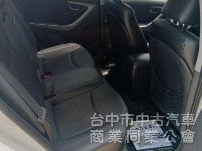 2013年 Hyundai Elantra 1.8 GLS 豪華型 原鈑件 雙區恆溫 影音 倒車顯影 漂亮認證車 可全貸