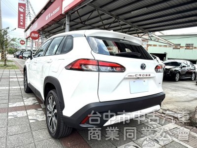 2025年式 Toyota Corolla Cross 1.8 Hybrid 旗艦型 原鈑件 高質感油電神車 原廠保固中