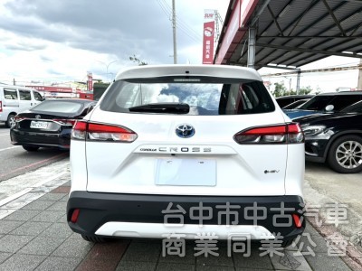2025年式 Toyota Corolla Cross 1.8 Hybrid 旗艦型 原鈑件 高質感油電神車 原廠保固中