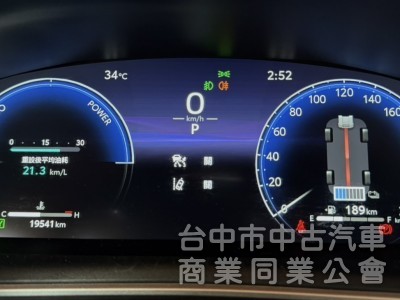 2025年式 Toyota Corolla Cross 1.8 Hybrid 旗艦型 原鈑件 高質感油電神車 原廠保固中