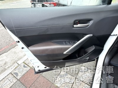 2025年式 Toyota Corolla Cross 1.8 Hybrid 旗艦型 原鈑件 高質感油電神車 原廠保固中