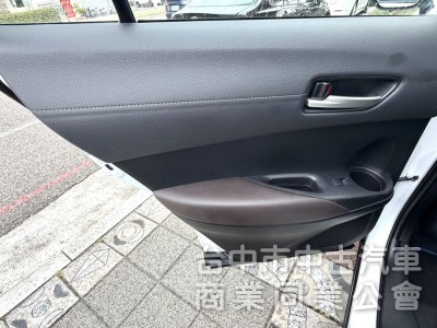 2025年式 Toyota Corolla Cross 1.8 Hybrid 旗艦型 原鈑件 高質感油電神車 原廠保固中
