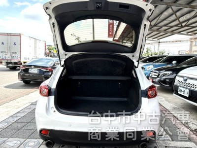 2016年式 Mazda 3 5D 頂級型 2.0 原鈑件 電動天窗 恆溫 換檔撥片 日本原裝進口 帥氣代步車首選