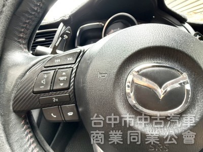 2016年式 Mazda 3 5D 頂級型 2.0 原鈑件 電動天窗 恆溫 換檔撥片 日本原裝進口 帥氣代步車首選