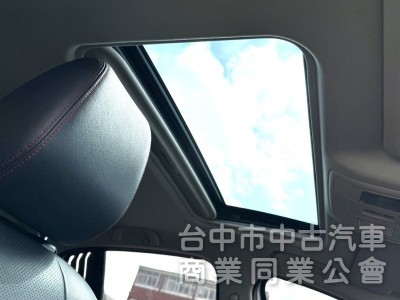 2016年式 Mazda 3 5D 頂級型 2.0 原鈑件 電動天窗 恆溫 換檔撥片 日本原裝進口 帥氣代步車首選