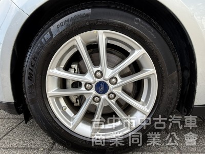 2016年 Ford Focus 5D 1.5T 汽油時尚型 原鈑件 定速 渦輪增壓 換檔撥片 省油實用 便宜輕鬆入手