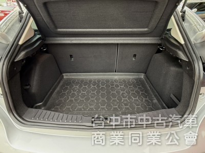 2016年 Ford Focus 5D 1.5T 汽油時尚型 原鈑件 定速 渦輪增壓 換檔撥片 省油實用 便宜輕鬆入手