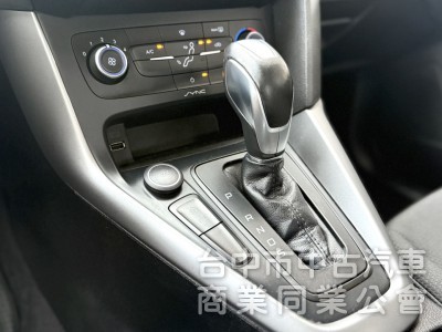 2016年 Ford Focus 5D 1.5T 汽油時尚型 原鈑件 定速 渦輪增壓 換檔撥片 省油實用 便宜輕鬆入手