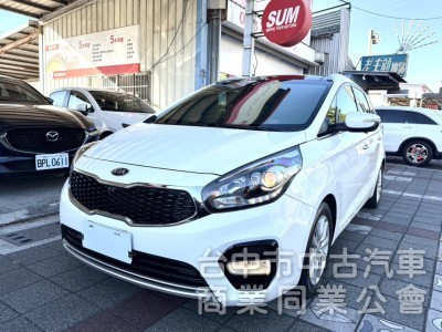 2019年 KIA Carens 2.0 汽油旗艦版 原鈑件 里程5萬 全景天窗 環景 盲點 舒適大空間 高顏值跨界休旅