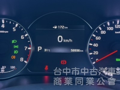 2019年 KIA Carens 2.0 汽油旗艦版 原鈑件 里程5萬 全景天窗 環景 盲點 舒適大空間 高顏值跨界休旅