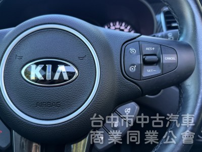 2019年 KIA Carens 2.0 汽油旗艦版 原鈑件 里程5萬 全景天窗 環景 盲點 舒適大空間 高顏值跨界休旅