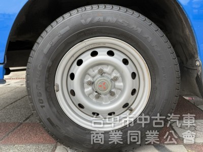 2017年 中華 得利卡 2.4 手排 貨車 原鈑件 只跑9萬公里 車況好 引擎硬挺 好開有力 創業的好幫手