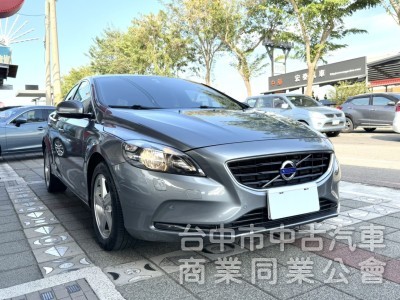 2015年 VOLVO V40 T4 1.6 豪華版 雙區恆溫 渦輪增壓 自動停車 電動座椅 北歐經典質感掀背小車