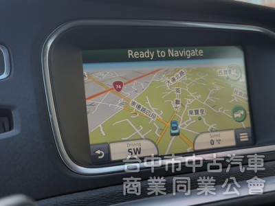 2015年 VOLVO V40 T4 1.6 豪華版 雙區恆溫 渦輪增壓 自動停車 電動座椅 北歐經典質感掀背小車
