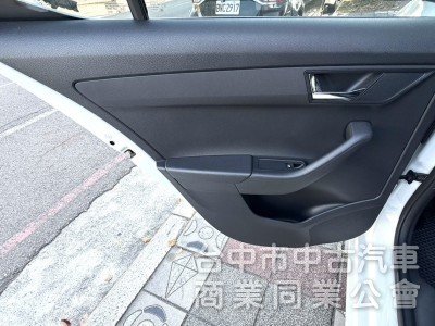 2016年 SKODA Fabia 1.2 TSI 原鈑件 僅跑5萬公里 I-Key 定速 渦輪增壓 歐系時尚掀背小車