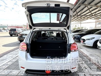 2016年 Subaru lmpreza 1.6 i-S 恆溫 4WD I-Key 定速 循跡防滑 日系舒適安全掀背神車