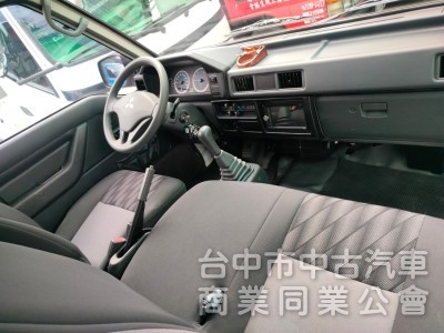 17中華得利卡3人座2.4CC朔鋁箱車超低里程數2.7K