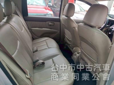 日產LIVINA樂薇娜1.6小休旅