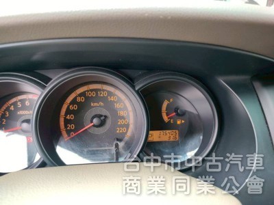 日產LIVINA樂薇娜1.6小休旅