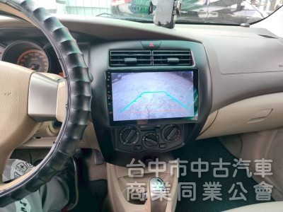 日產LIVINA樂薇娜1.6小休旅