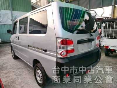 17年出廠中華菱利1.3CC手排小客貨箱車