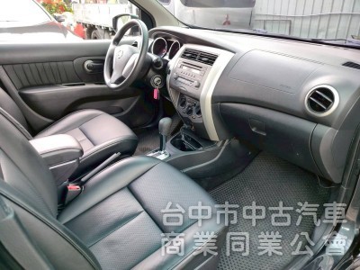 18日產樂薇娜LIVINA女用一手車