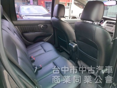 18日產樂薇娜LIVINA女用一手車