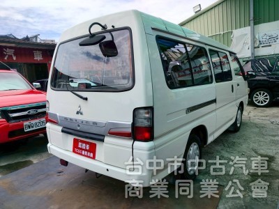 13中華得利卡八人座箱車手排2.4cc