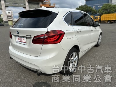 2016BMW220i 五門天窗一手車低里程無重大事故