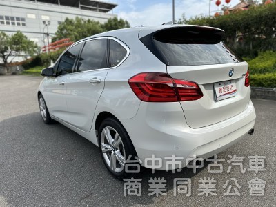 2016BMW220i 五門天窗一手車低里程無重大事故