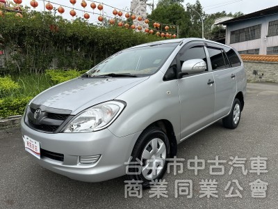 2013INNOVA一手車僅跑四萬多公里 非常稀有的客貨兩用車