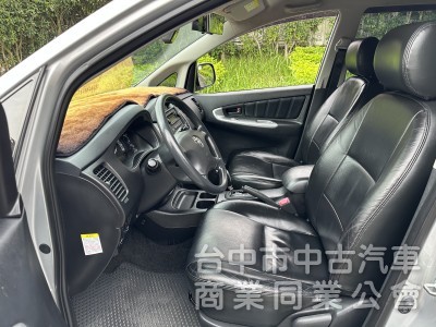 2013INNOVA一手車僅跑四萬多公里 非常稀有的客貨兩用車