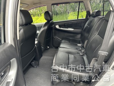 2013INNOVA一手車僅跑四萬多公里 非常稀有的客貨兩用車