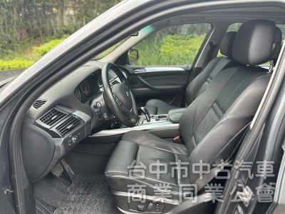 BMW X52012出廠13領牌一手車頂級配備 原廠完整一手車僅跑98905公里非常漂亮保養紀錄