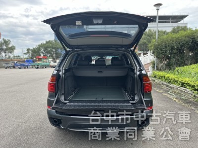 BMW X52012出廠13領牌一手車頂級配備 原廠完整一手車僅跑98905公里非常漂亮保養紀錄