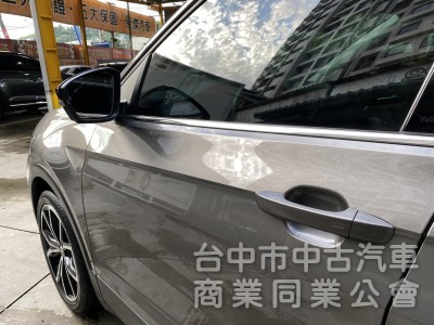 2020 VW T-Cross 230 TSI Style Design　ACC／手機無線充／CarPlay／倒車