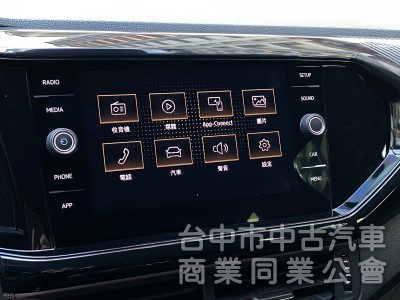 2020 VW T-Cross 230 TSI Style Design　ACC／手機無線充／CarPlay／倒車