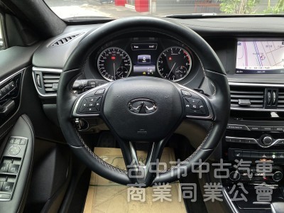 2017 Infiniti Q30 1.6t風尚版　一手車／原廠保養／原鈑件／雙前電動記憶座椅／導航／全景玻璃天窗