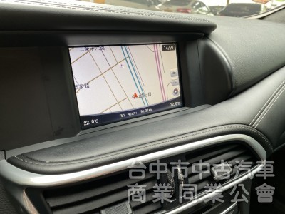 2017 Infiniti Q30 1.6t風尚版　一手車／原廠保養／原鈑件／雙前電動記憶座椅／導航／全景玻璃天窗