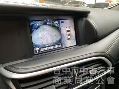 2017 Infiniti Q30 1.6t風尚版　一手車／原廠保養／原鈑件／雙前電動記憶座椅／導航／全景玻璃天窗