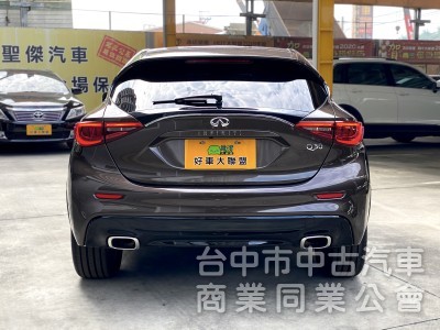 2017 Infiniti Q30 1.6t風尚版　一手車／原廠保養／原鈑件／雙前電動記憶座椅／導航／全景玻璃天窗