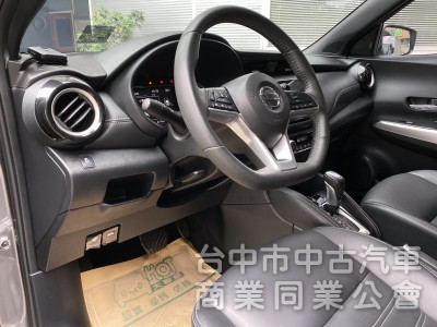 2021 Nissan Kicks 1.5智行旗艦版　車偏/盲點/環景 /LED頭燈　五門小車