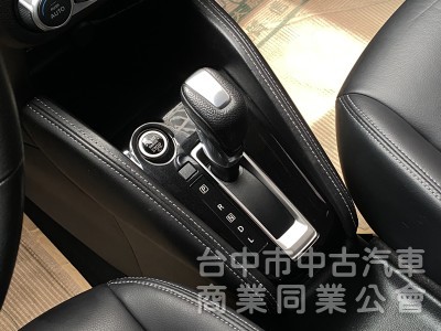 2021 Nissan Kicks 1.5智行旗艦版　車偏/盲點/環景 /LED頭燈　五門小車