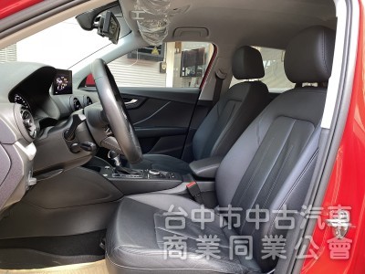 2018 Audi Q2 35 TFSI Luxury　升級carplay／車況佳／第三方認證／原鈑件